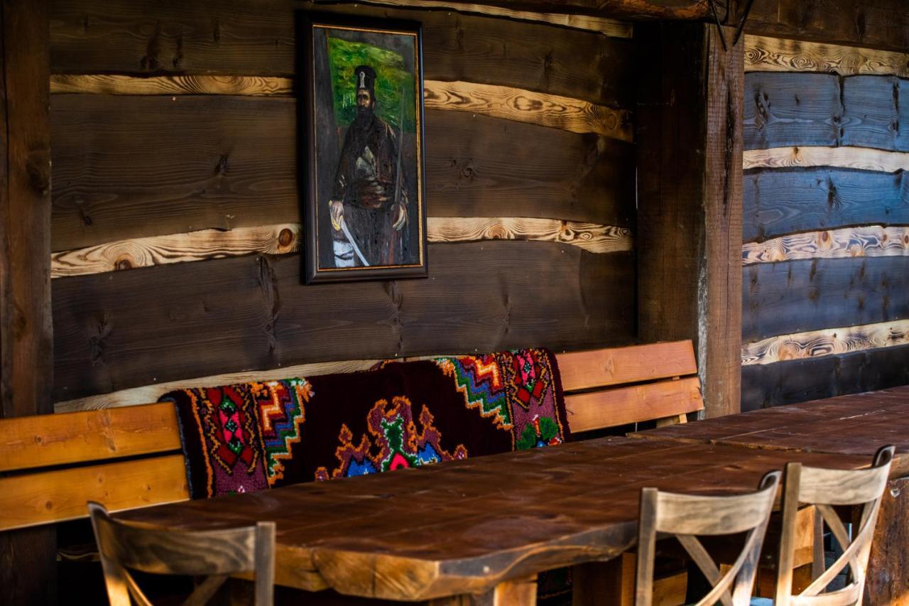 Етно Комплекс "Поп Грую Бански" Banya  Extérieur photo