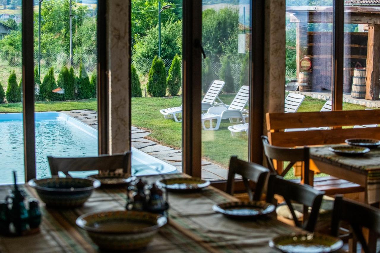 Етно Комплекс "Поп Грую Бански" Banya  Extérieur photo