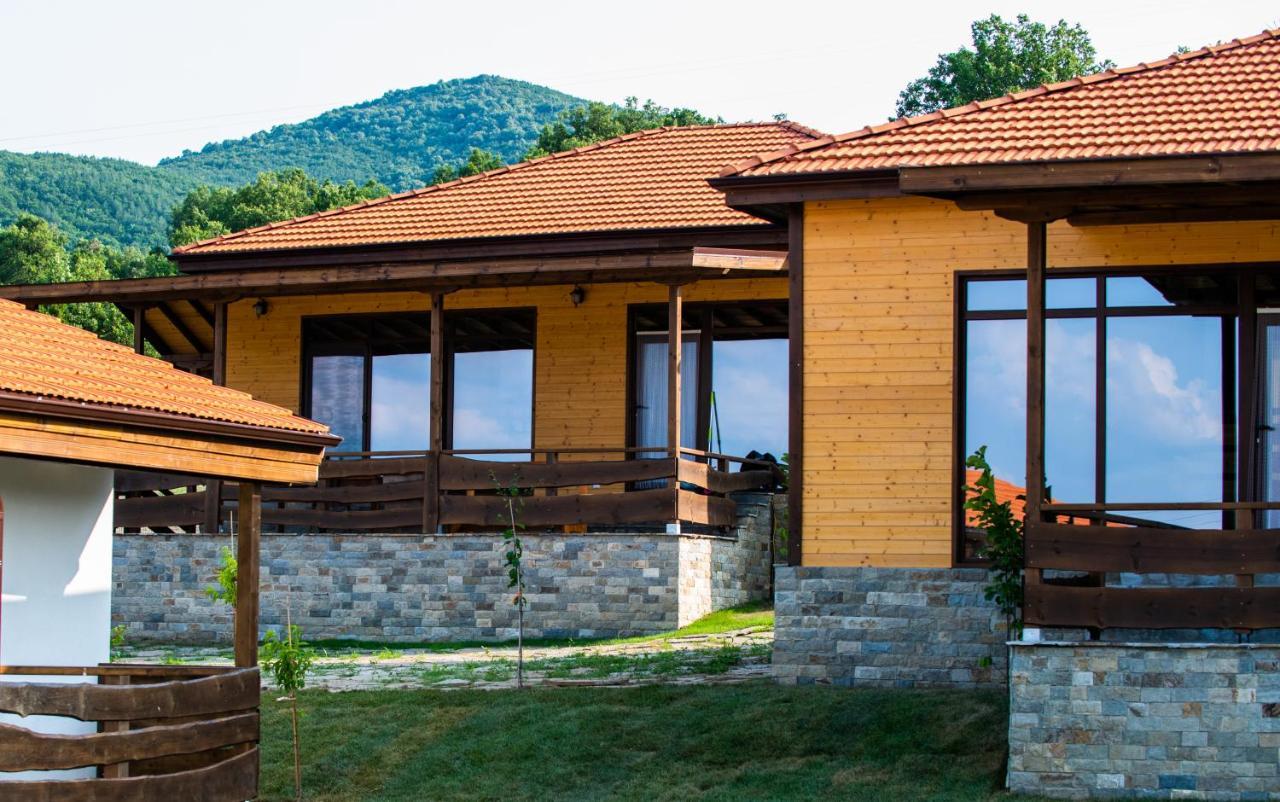 Етно Комплекс "Поп Грую Бански" Banya  Extérieur photo